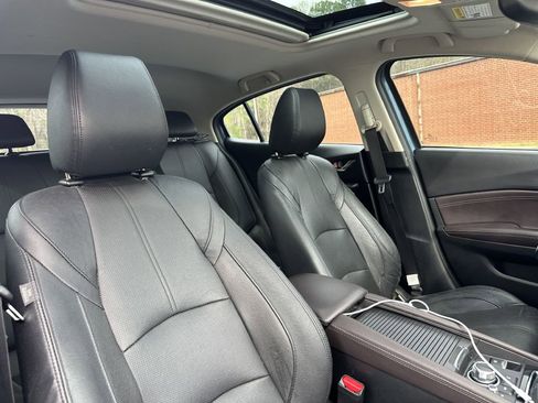 Used 2017 MAZDA MAZDA3 Grand Touring w/ Premium Equipment Package image 23