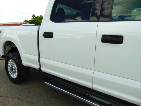 Used 2020 Ford F250 XLT w/ Snow Plow Prep Package AWD/4WD image 37