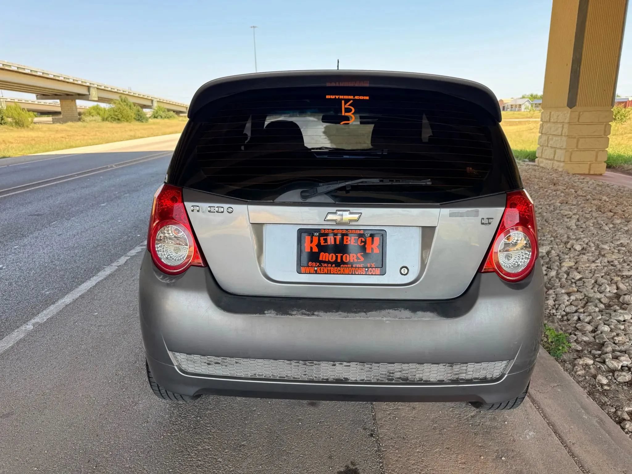 Used 2010 Chevrolet Aveo5 LT FWD image 4