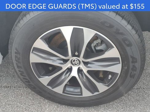 Used 2024 Toyota Highlander XLE image 10