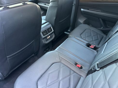 Certified 2024 Volkswagen Atlas SE image 12