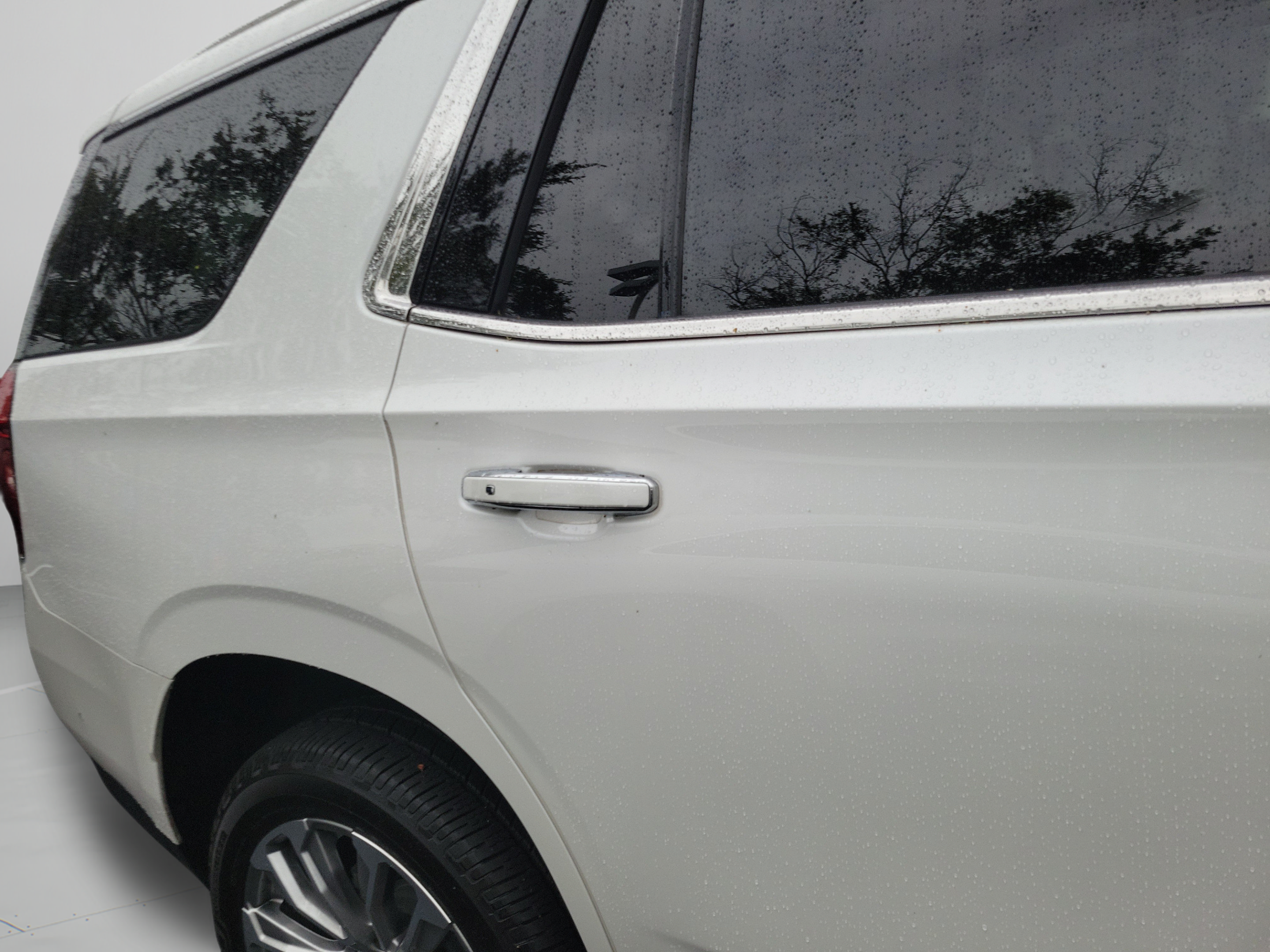 Used 2024 GMC Yukon Denali w/ Denali Reserve Package AWD/4WD image 17
