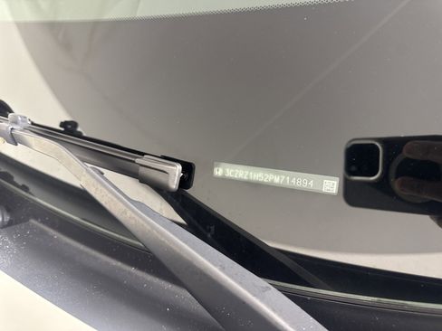 Used 2023 Honda HR-V Sport image 13