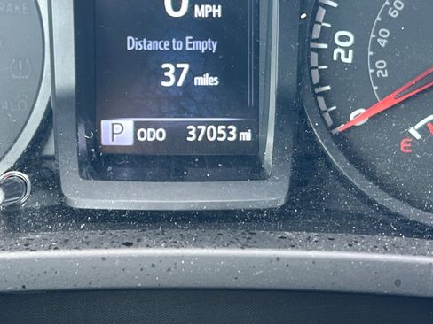 Used 2022 Toyota Tacoma SR image 39