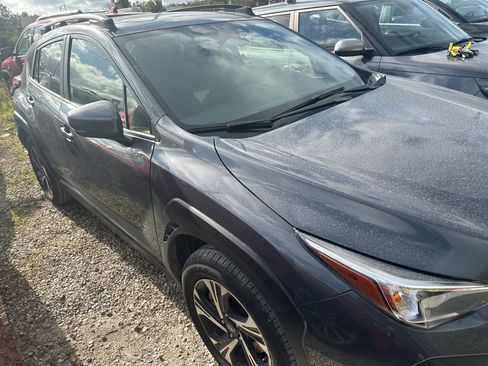 Used 2024 Subaru Crosstrek 2.0i Premium image 3