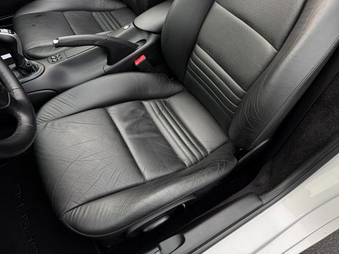 Used 2001 Porsche Boxster image 19