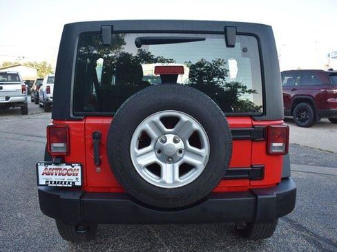 Used 2018 Jeep Wrangler Unlimited Sport w/ Connectivity Group AWD/4WD image 7