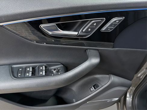 Used 2018 Audi Q7 3.0T Prestige w/ Prestige Package image 33