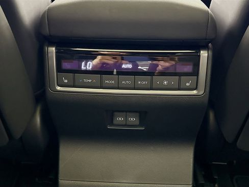 Used 2025 Lexus GX 550 image 27