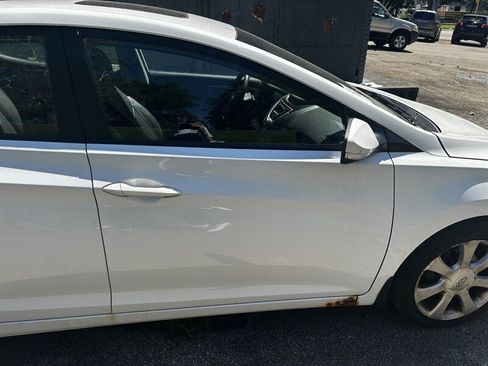 Used 2011 Hyundai Elantra Limited FWD image 9