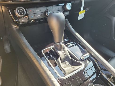 New 2026 Jeep Compass Latitude AWD/4WD image 10