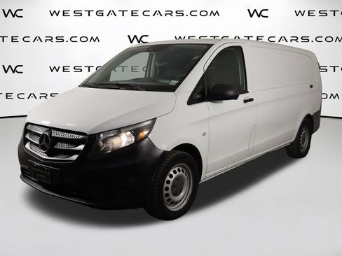 Used 2018 Mercedes-Benz Metris image 1