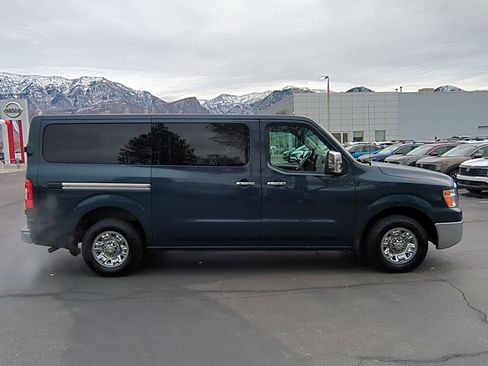 Used 2016 Nissan NV 3500 SL image 2