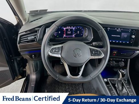 Used 2023 Volkswagen Jetta SEL image 20