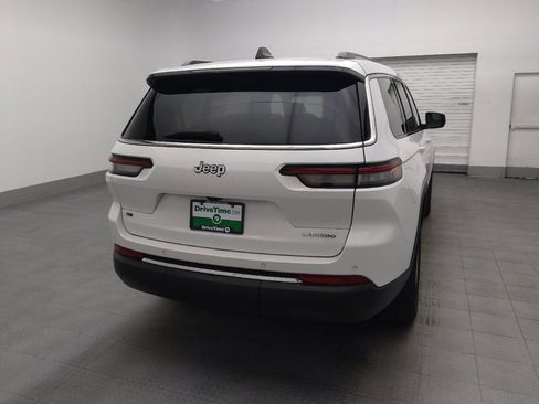 Used 2023 Jeep Grand Cherokee L Laredo RWD image 7