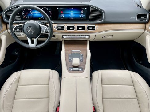 Used 2021 Mercedes-Benz GLS 450 4MATIC image 16