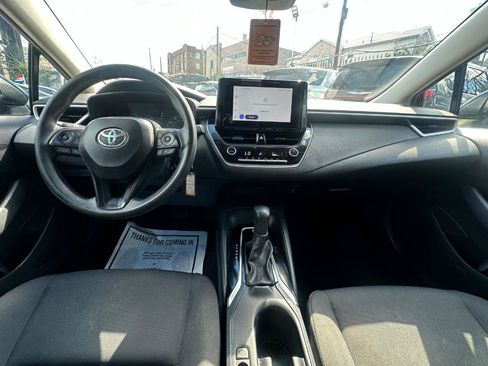 Used 2024 Toyota Corolla LE FWD image 8