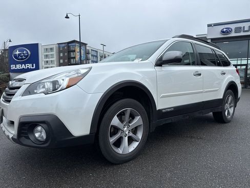 Used 2014 Subaru Outback 2.5i Limited image 3