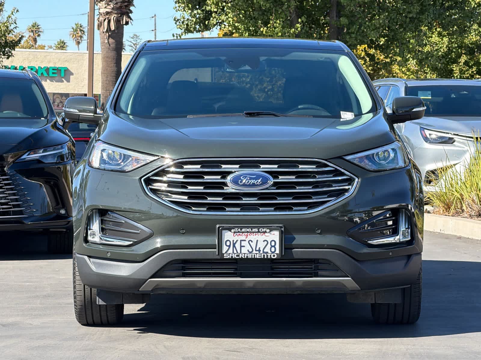 Used 2023 Ford Edge Titanium w/ Class II Trailer Tow Package AWD/4WD image 10