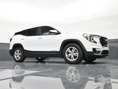 Used 2022 GMC Terrain SLE FWD image 26