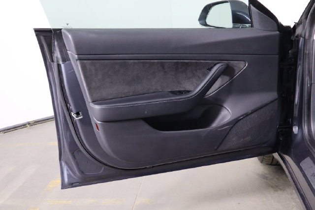 Used 2020 Tesla Model 3 Standard Range Plus RWD image 21