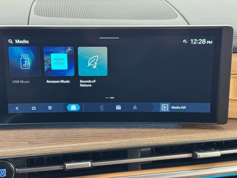 Used 2024 Hyundai Santa Fe Limited image 29