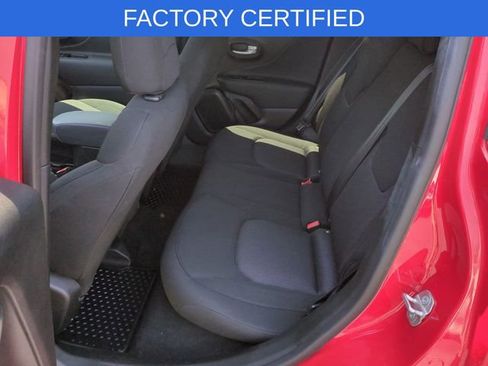 Certified 2023 Jeep Renegade Latitude AWD/4WD image 27