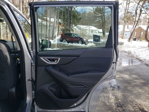 Used 2023 Subaru Forester Premium image 30