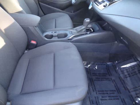 Used 2023 Toyota Corolla LE FWD image 12