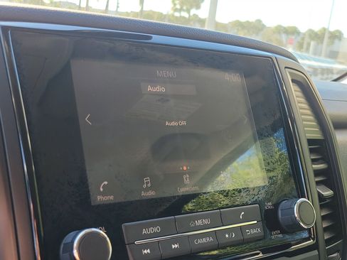 Used 2022 Nissan Titan S image 31