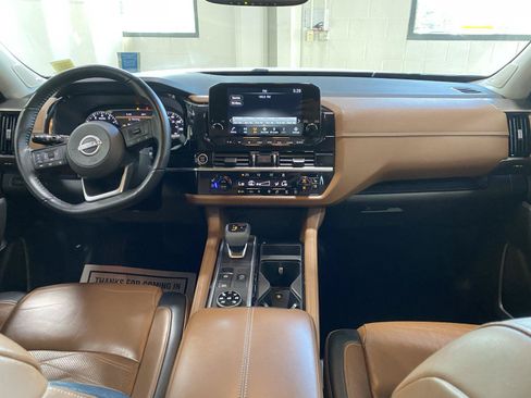 Used 2022 Nissan Pathfinder Platinum w/ Cargo Package AWD/4WD image 14