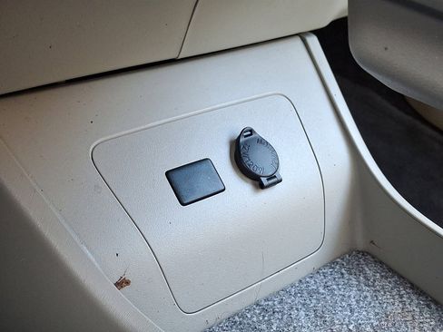 Used 2013 Toyota Prius Three image 24