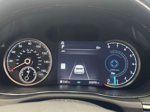 Used 2023 Genesis GV70 2.5T w/ Select Package image 13