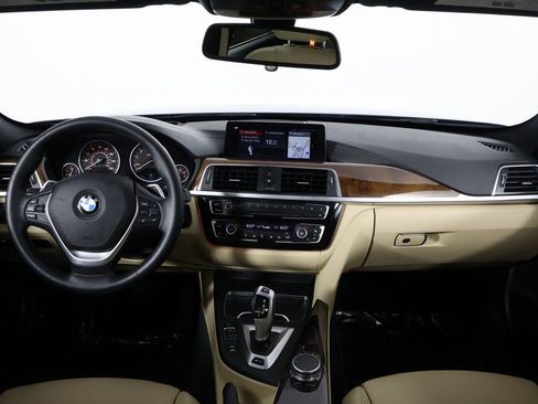 Used 2018 BMW 330e w/ Premium Package RWD image 8