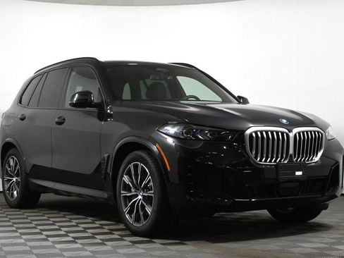 Used 2025 BMW X5 xDrive50e w/ M Sport Package image 9
