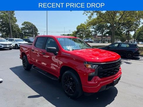 Used 2022 Chevrolet Silverado 1500 Custom image 1