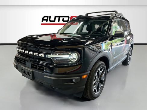 Used 2024 Ford Bronco Sport Outer Banks w/ Tech Package AWD/4WD image 3