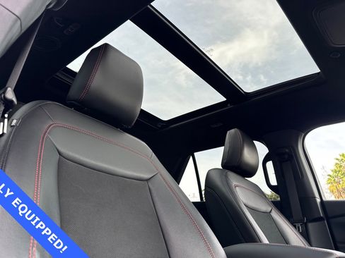 Certified 2022 Ford Explorer ST-Line w/ Class IV Trailer Tow Package image 19