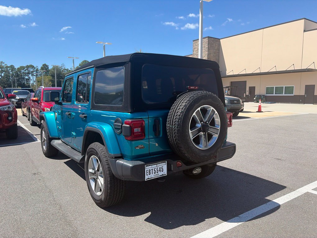 Used 2019 Jeep Wrangler Unlimited Sahara AWD/4WD image 3