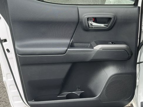 Used 2023 Toyota Tacoma TRD Off-Road image 25