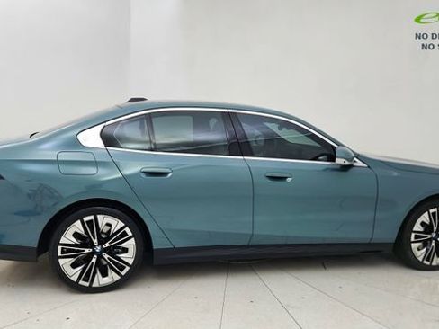 Used 2026 BMW 530i RWD image 6