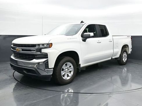 Used 2020 Chevrolet Silverado 1500 LT w/ Trailering Package AWD/4WD image 3