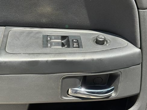 Used 2014 Dodge Challenger SXT RWD image 7
