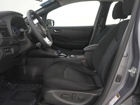 Used 2024 Nissan Leaf SV Plus image 23