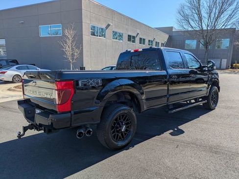 Used 2022 Ford F250 Lariat w/ Black Appearance Package image 5