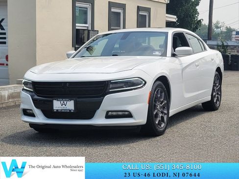 Used 2018 Dodge Charger GT AWD/4WD image 3
