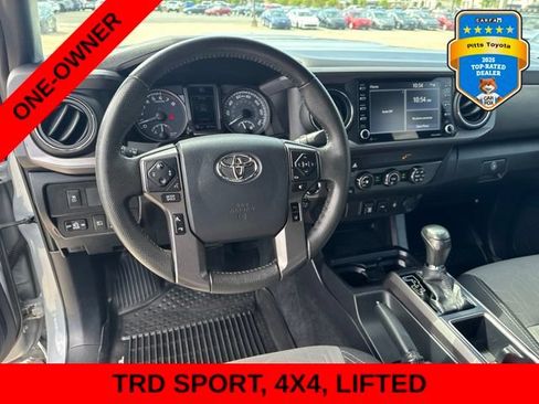 Used 2020 Toyota Tacoma TRD Sport AWD/4WD image 16