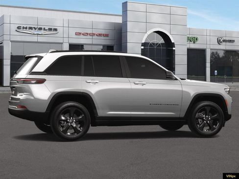 New 2025 Jeep Grand Cherokee Limited w/ Black Appearance Package AWD/4WD image 15
