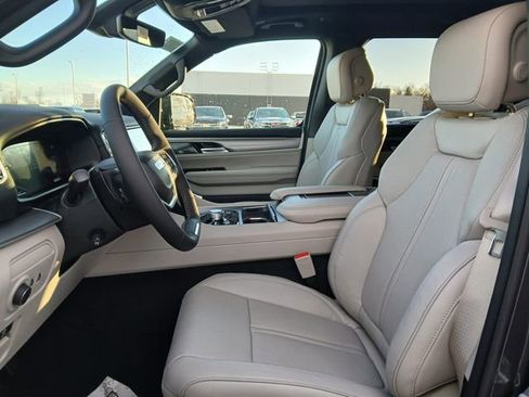 New 2026 Jeep Grand Wagoneer 4WD w/ Premium Group I image 10