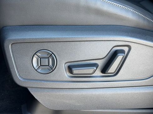 New 2025 Audi Q5 Premium Plus image 24